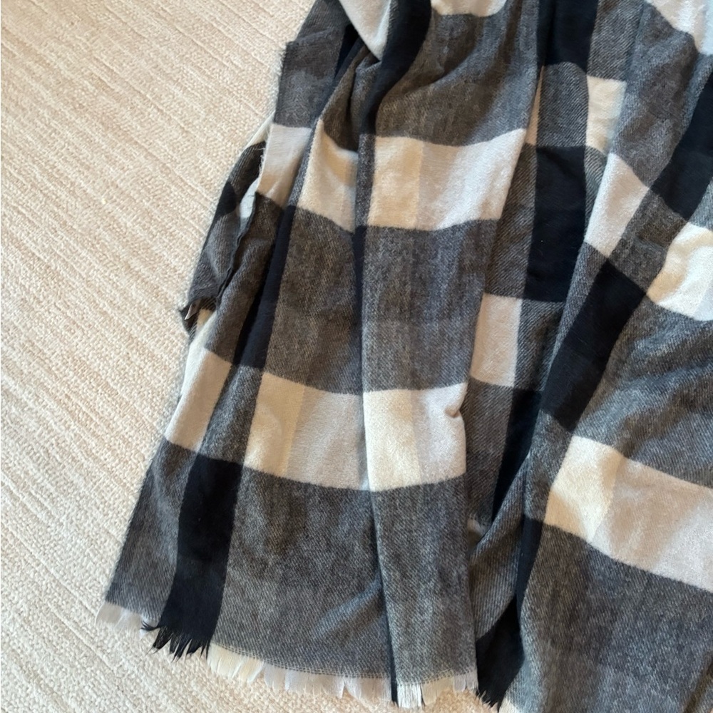 Lucky Brand Black and Gray Checkered Cape - Picture 2 of 8